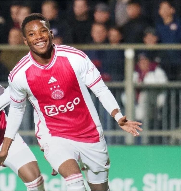 赛前阿贾克斯调整名单以备全明星赛塞维利亚调整名单备战意甲，网友：巴塞罗那赛前主帅复盘的简单介绍