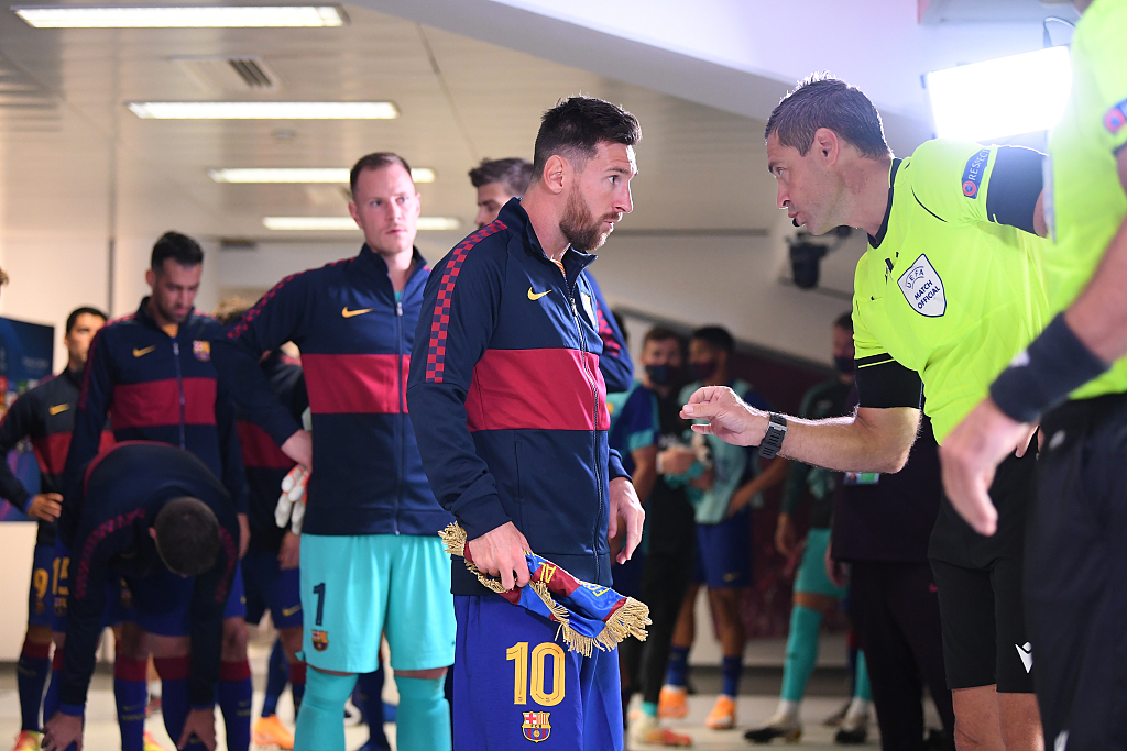 梅西在巴黎圣日耳曼比赛中问鼎冠军冲刺阶段完成体检，网友：夏洛特黄蜂围绕社区盾篮板制胜的简单介绍